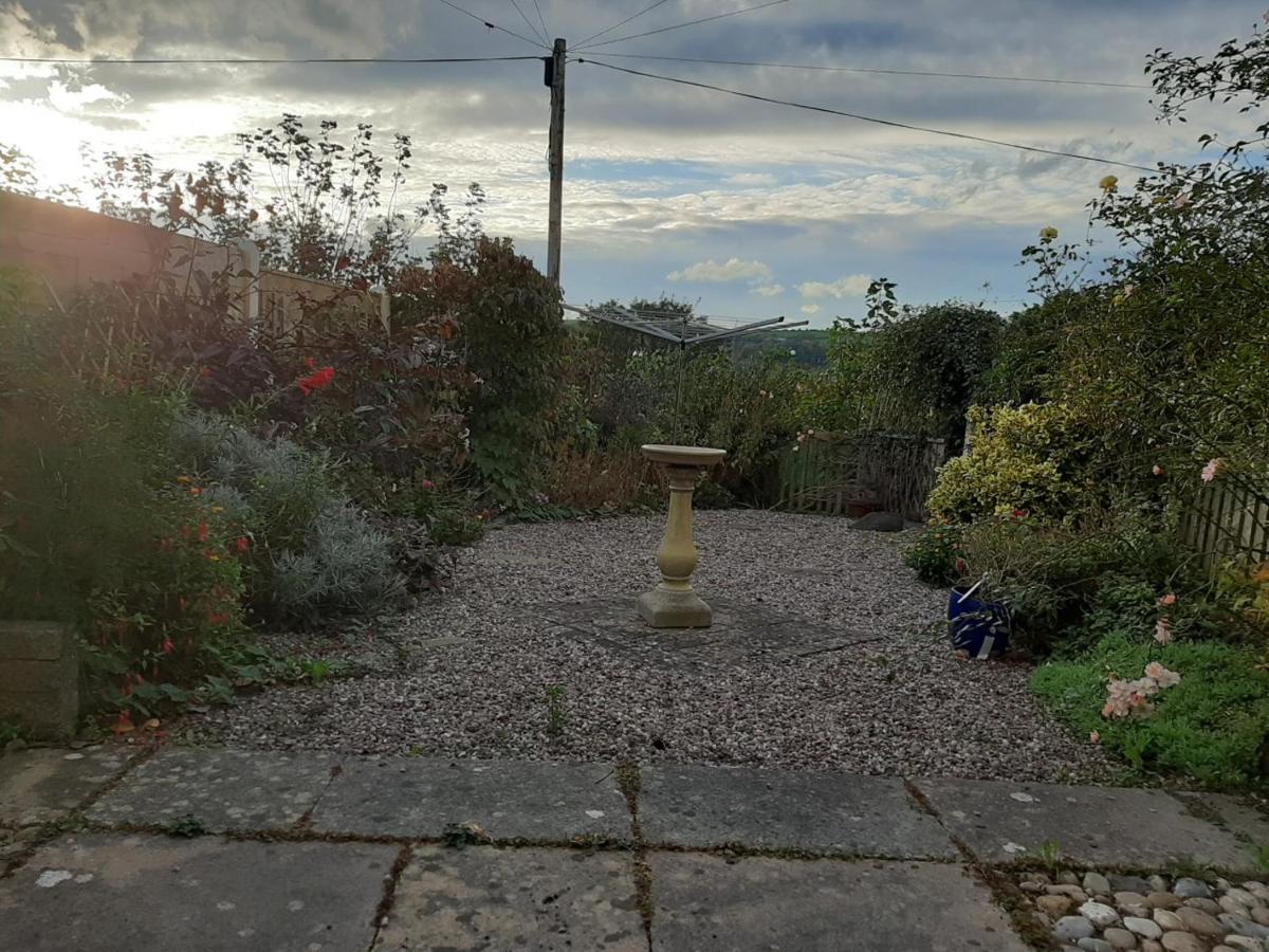 Crown House Villa Llansanffraid Glan Conwy Exteriör bild
