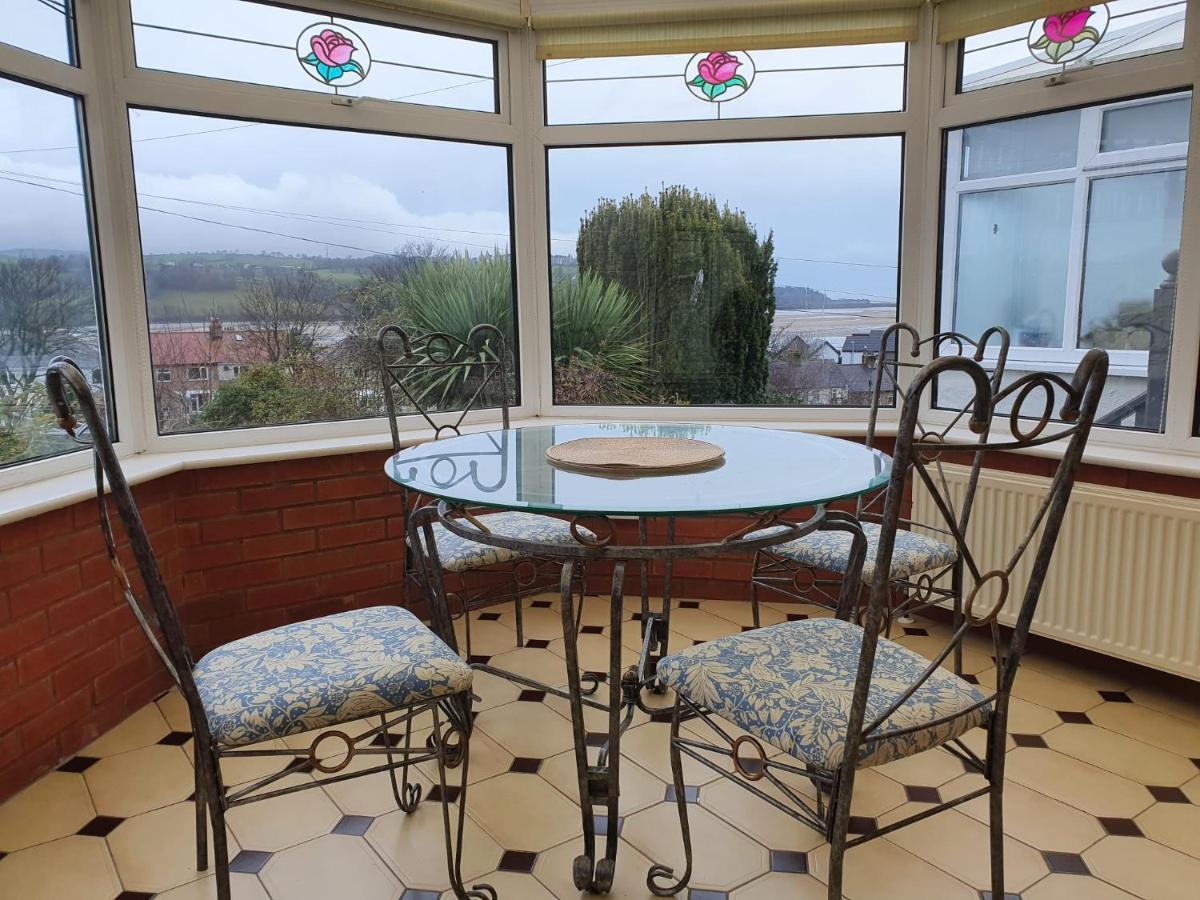Crown House Villa Llansanffraid Glan Conwy Exteriör bild